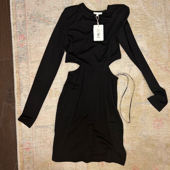 NWT GIANNI BINI Long Sleeve Cut Out Mini Dress - Picture 2 of 2
